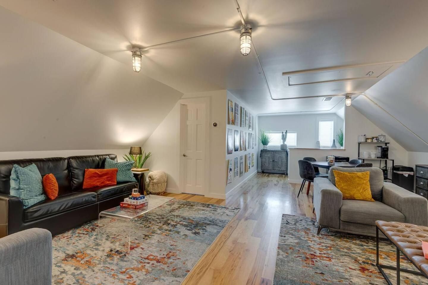 Bougie Squirrel Glam Pad * Nashville