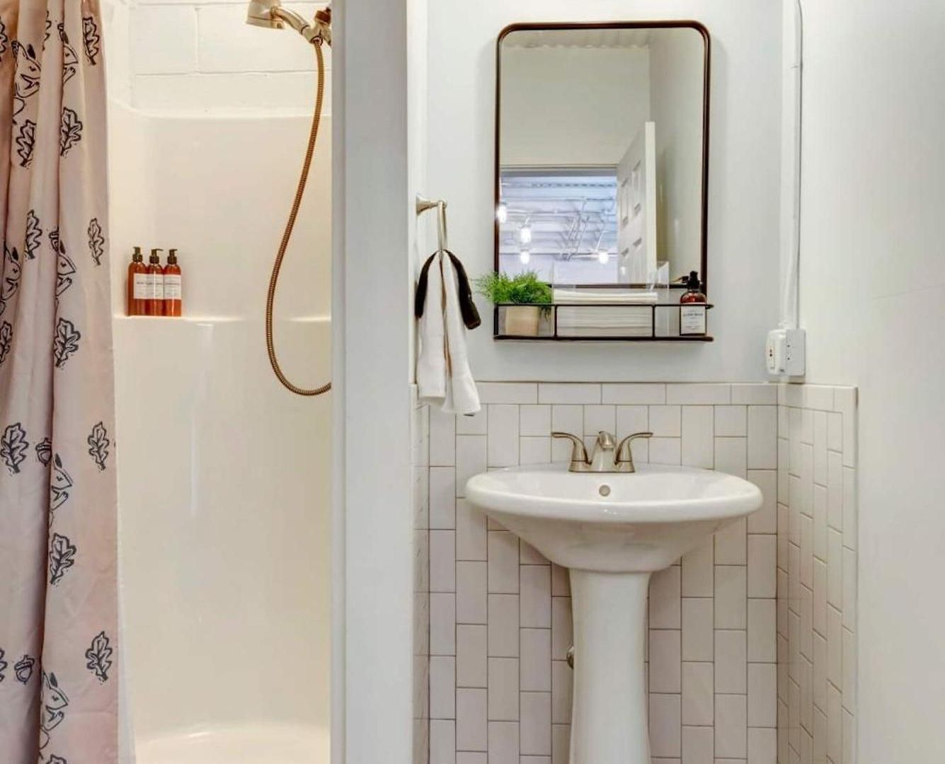 Bougie Squirrel Glam Pad Nashville
