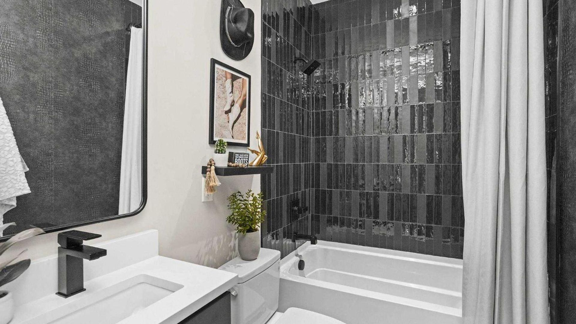 Holiday home Downtown Views Glam Stations Close To Broadway Nashville