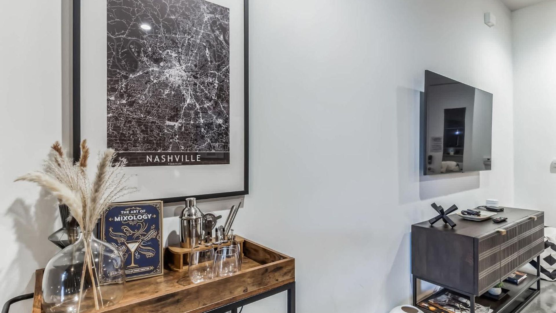 1 Bdr Loft Close To Vanderbilt Hospital Holiday home Nashville