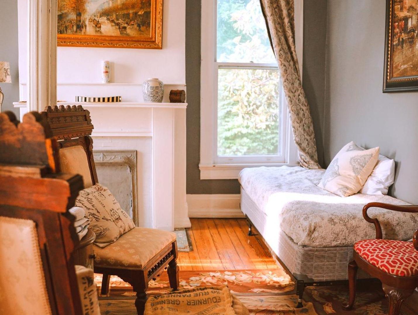 The Magnolia Mansion 6 Minutes To Broadway On 4 Acres Holiday home *