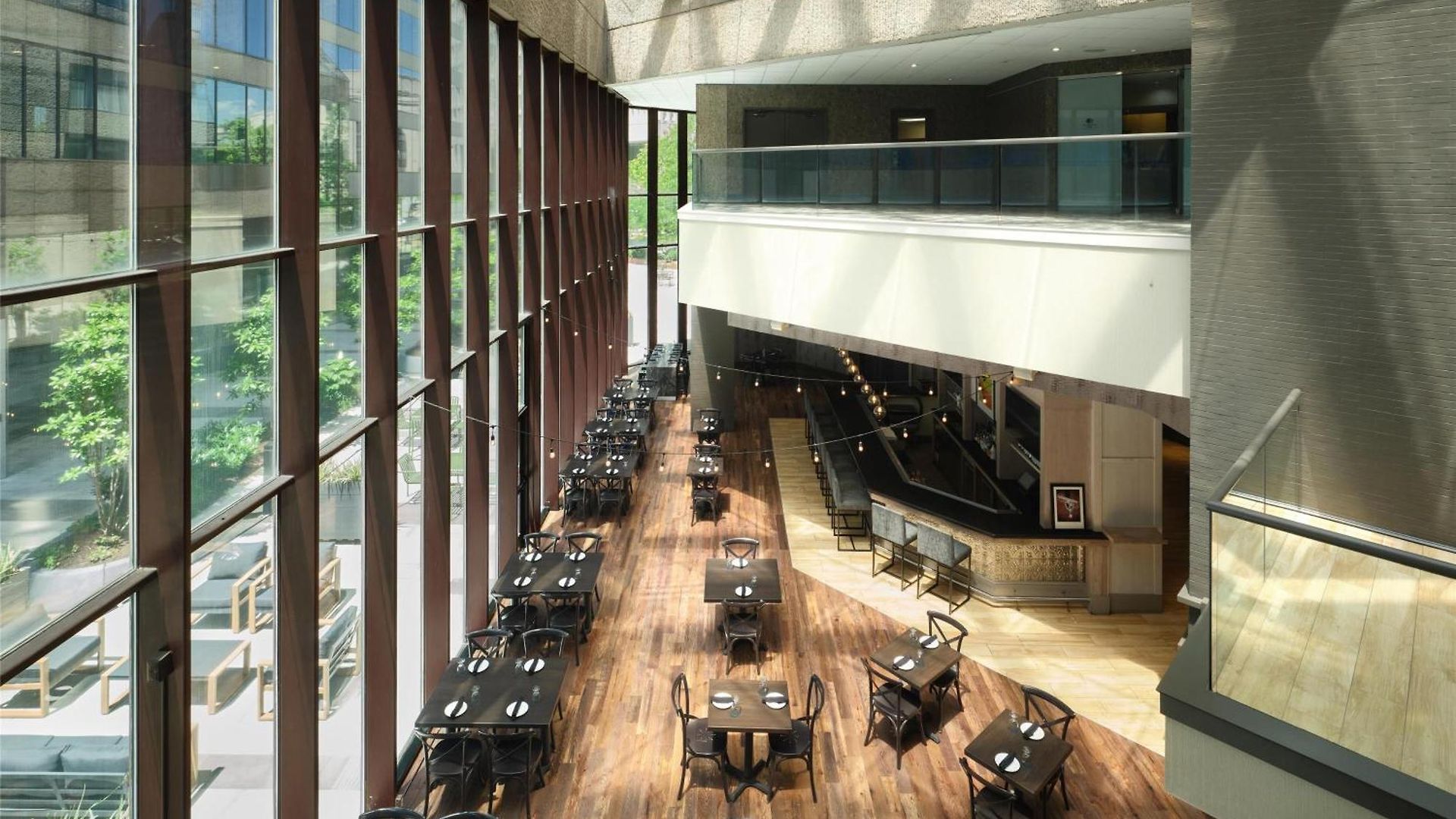 Doubletree By Hilton Downtown Hotel 4*