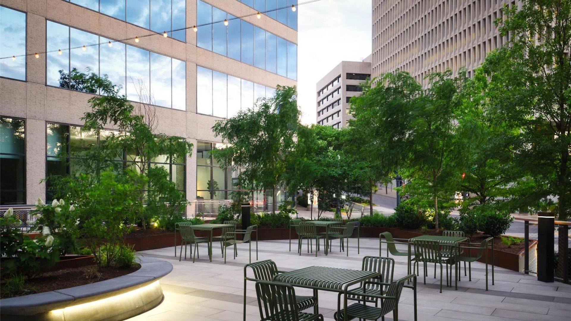 Doubletree By Hilton Downtown Hotel 4*
