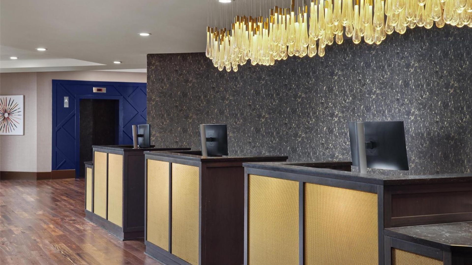 Hotel Doubletree By Hilton Downtown Nashville