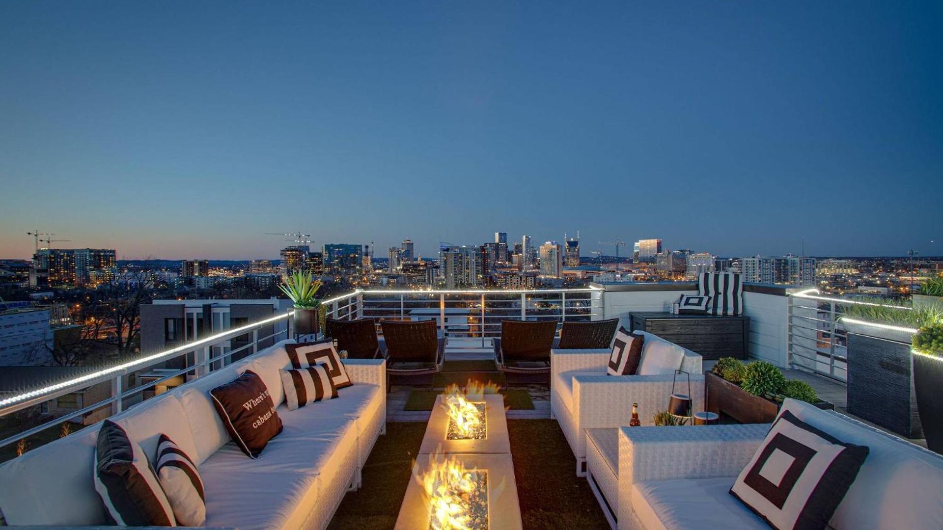 Holiday home Stella | Downtown Gulch | 7 Min Drive To Broadway! Nashville