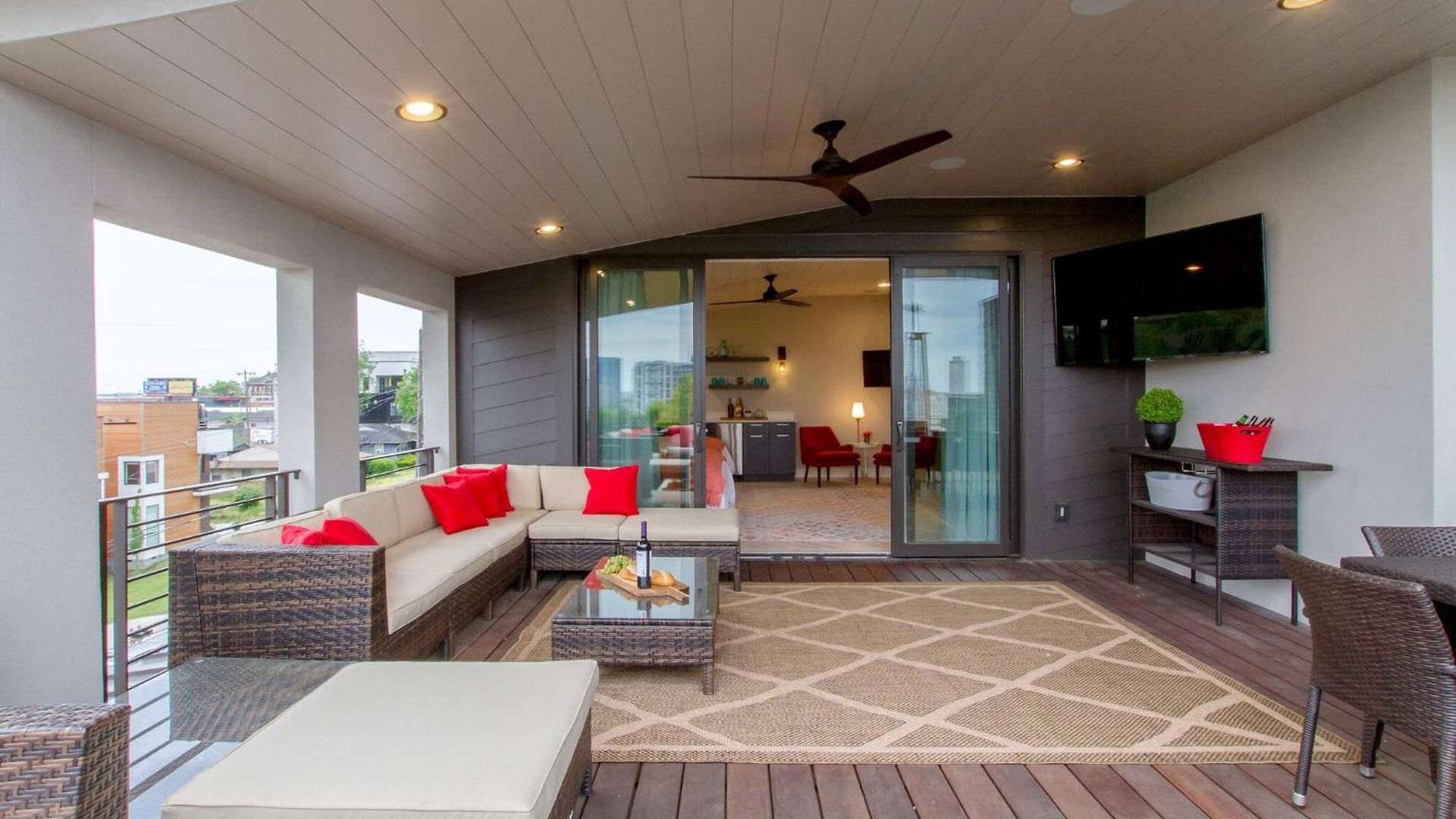 Holiday home The Augustine! | Views, Gym, Walk To Gulch Nashville