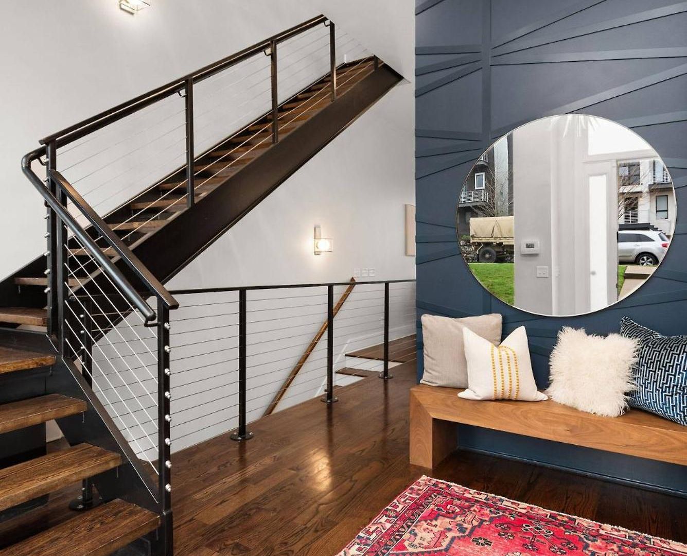 Hill House | Walk To Gulch! Sauna, Hot Tub, Gym! Holiday home