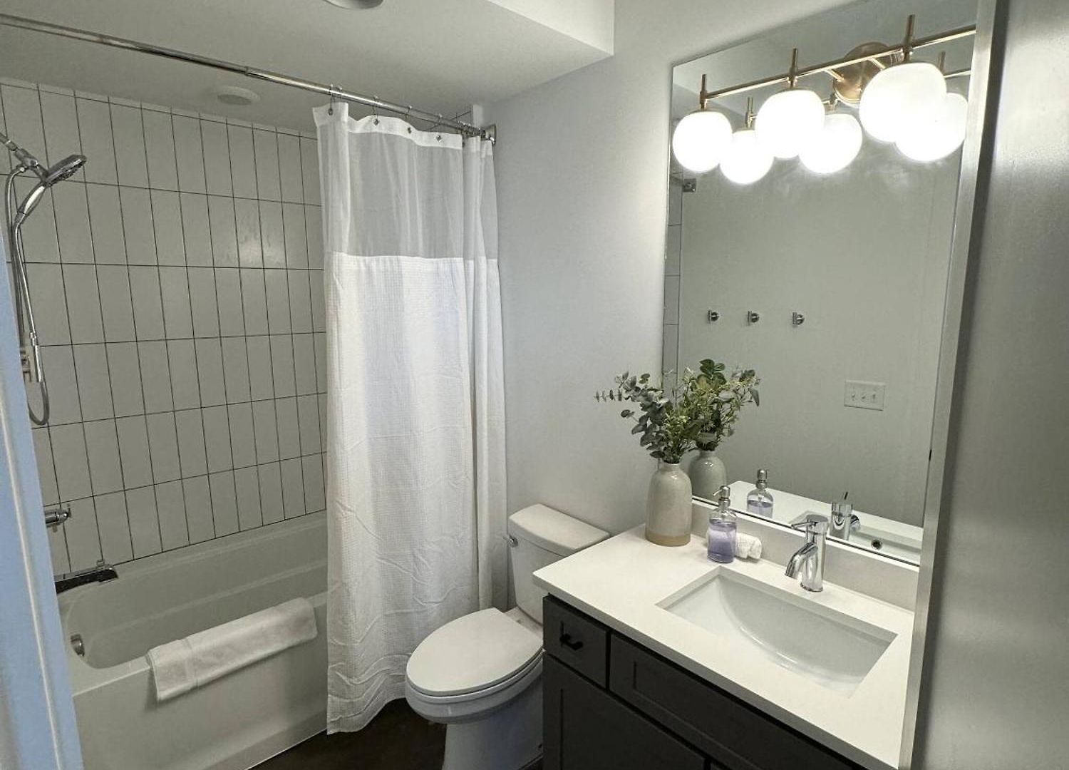 Archer House | Hot Tub Rooftop | Downtown Luxury! Nashville