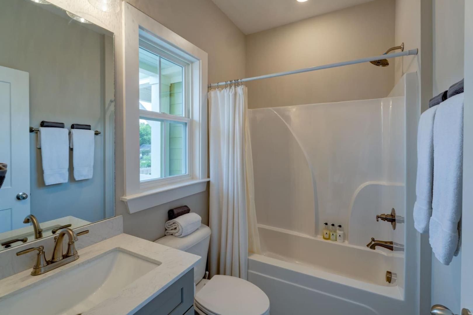 Cumberland Emerald - Walk To Dining Holiday home Nashville