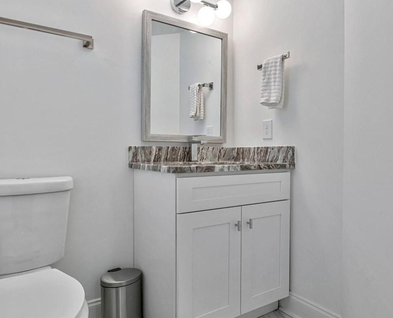 Nest: Renovated Retreat Near Bna *