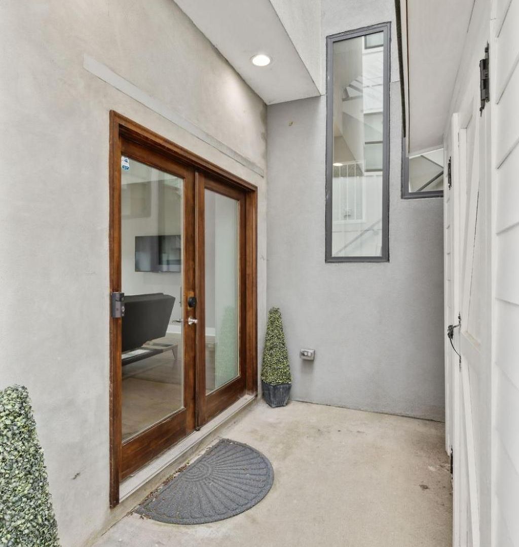 2mi Downtown Hot Tub Balcony 4 King Beds Holiday home