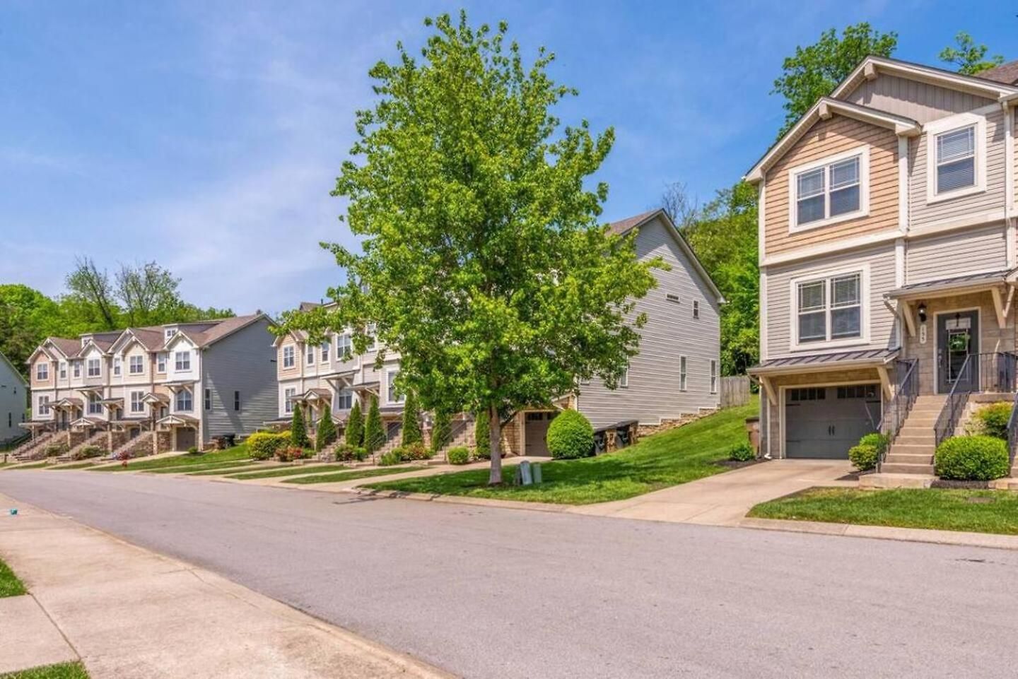 Cheerful In Hip Westmeade! *