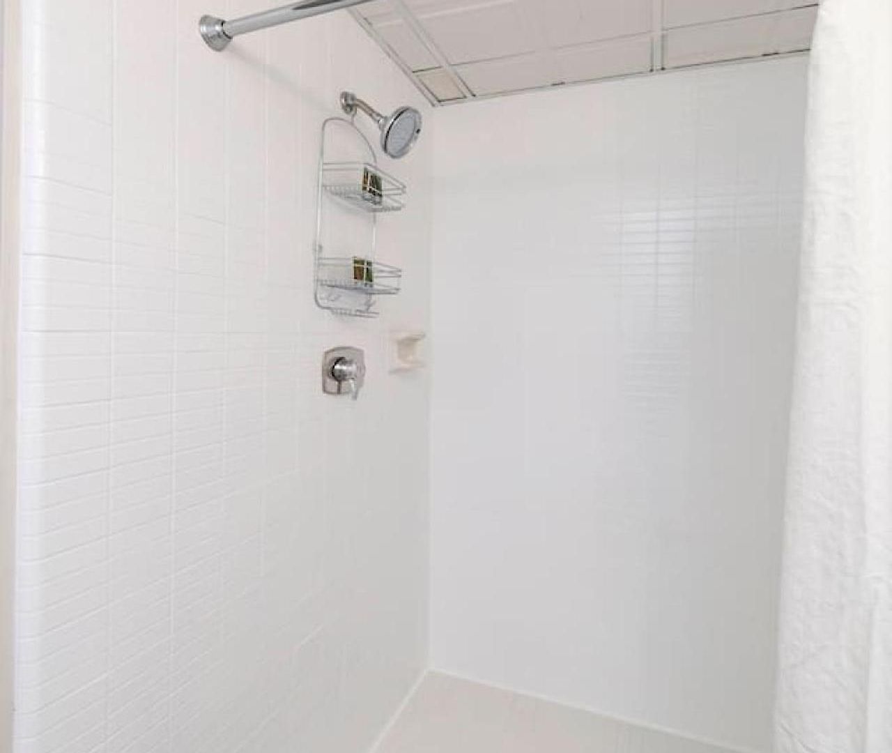 Two On Music Row That Sleeps 14 With Pool And Parking