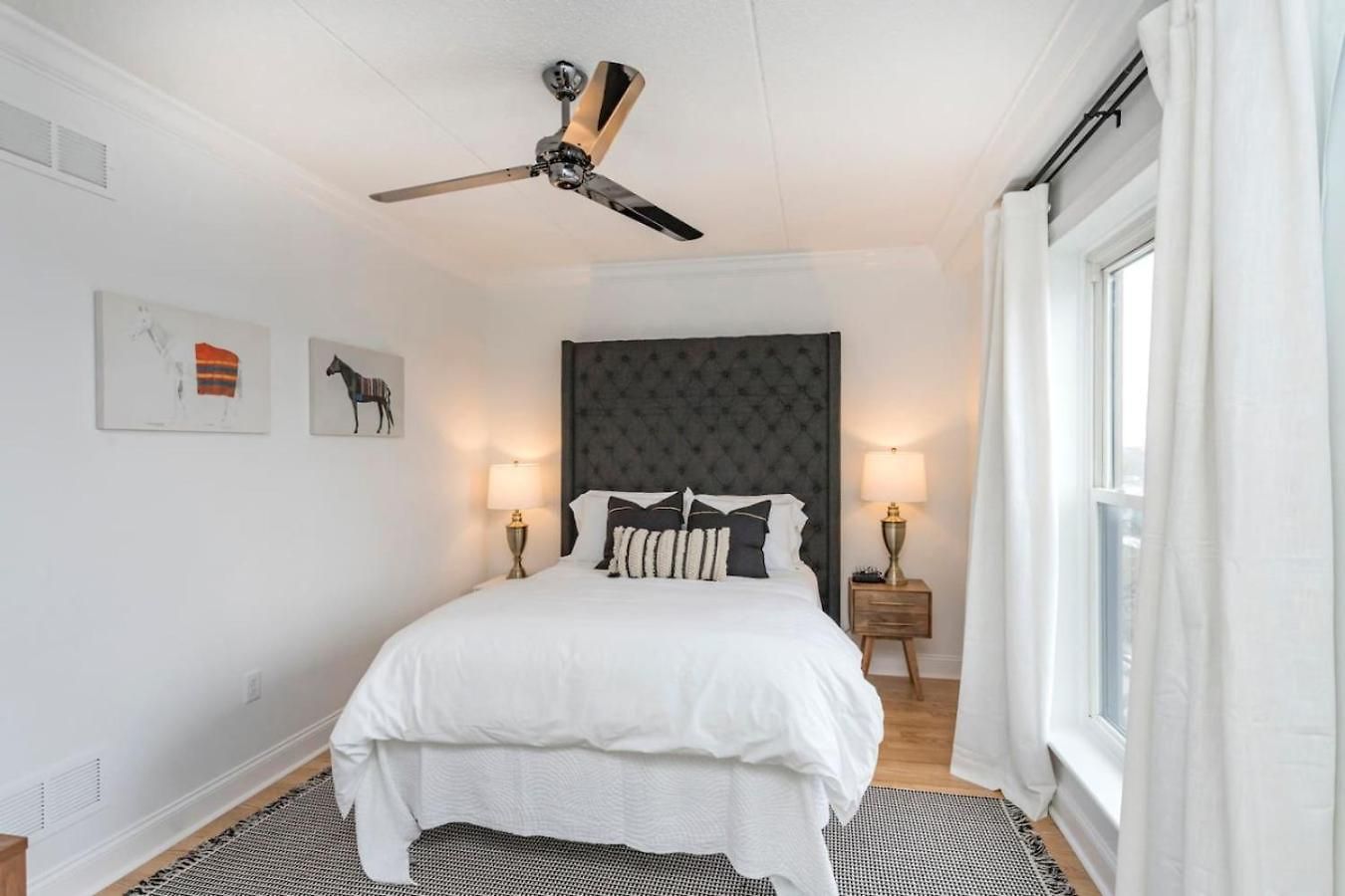 Holiday home Two On Music Row That Sleeps 14 With Pool And Parking Nashville