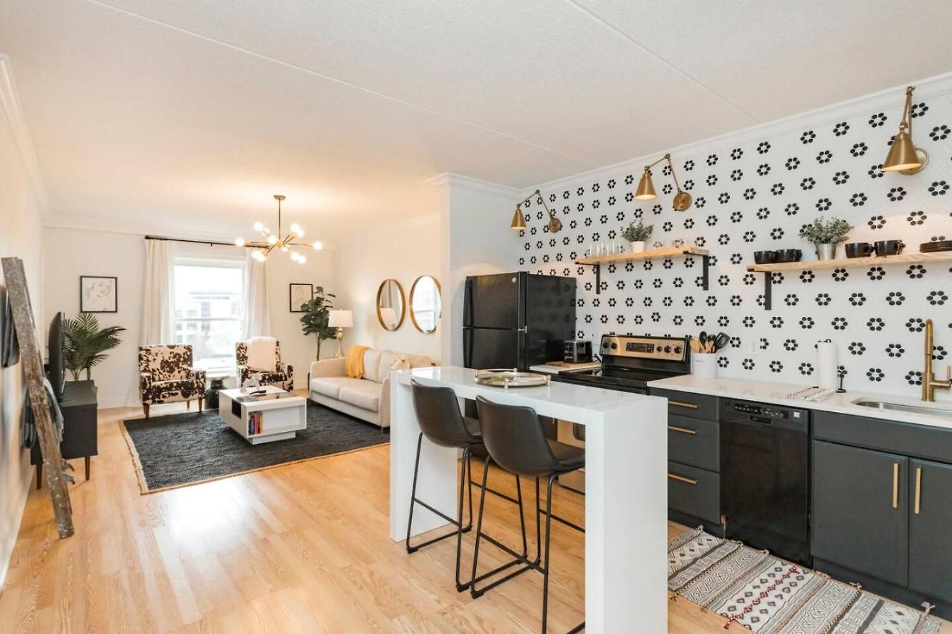 Holiday home Two On Music Row That Sleeps 14 With Pool And Parking Nashville