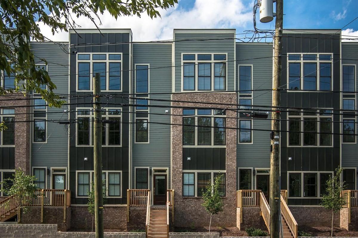 3 Story Townhome In East