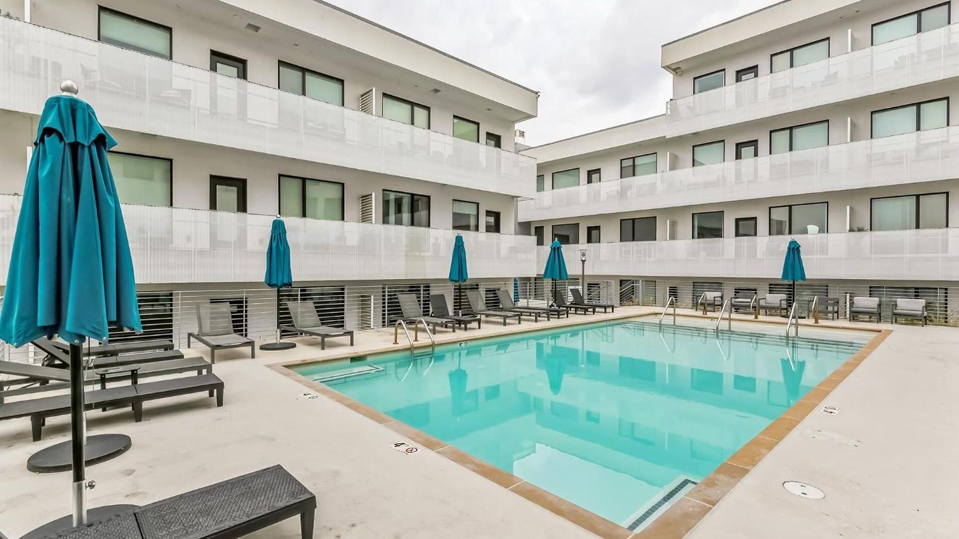 Holiday home Chic For 8 In Desirable Gulch Neighborhood Nashville