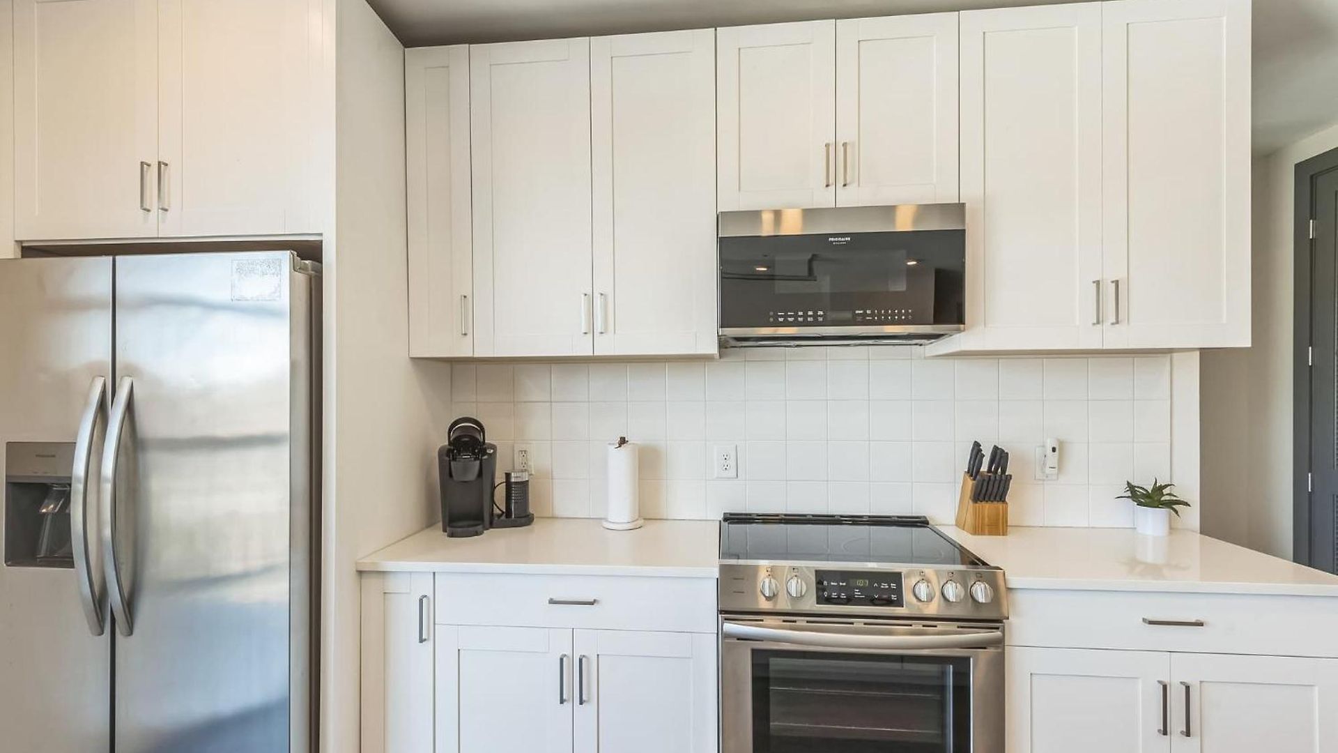 Gorgeous For 8 With Rooftop & Gym Near Dt Apartment