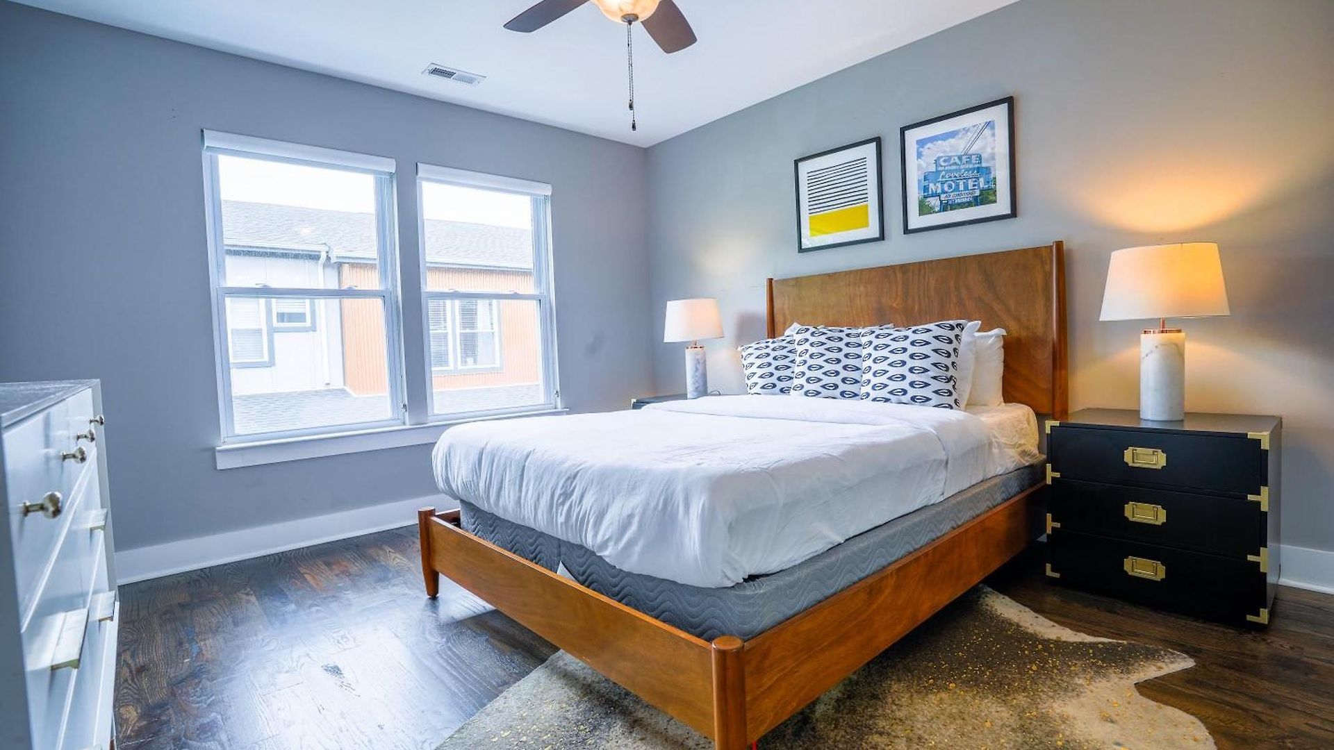 Holiday home Chic Townhome In Trendy East Nash *