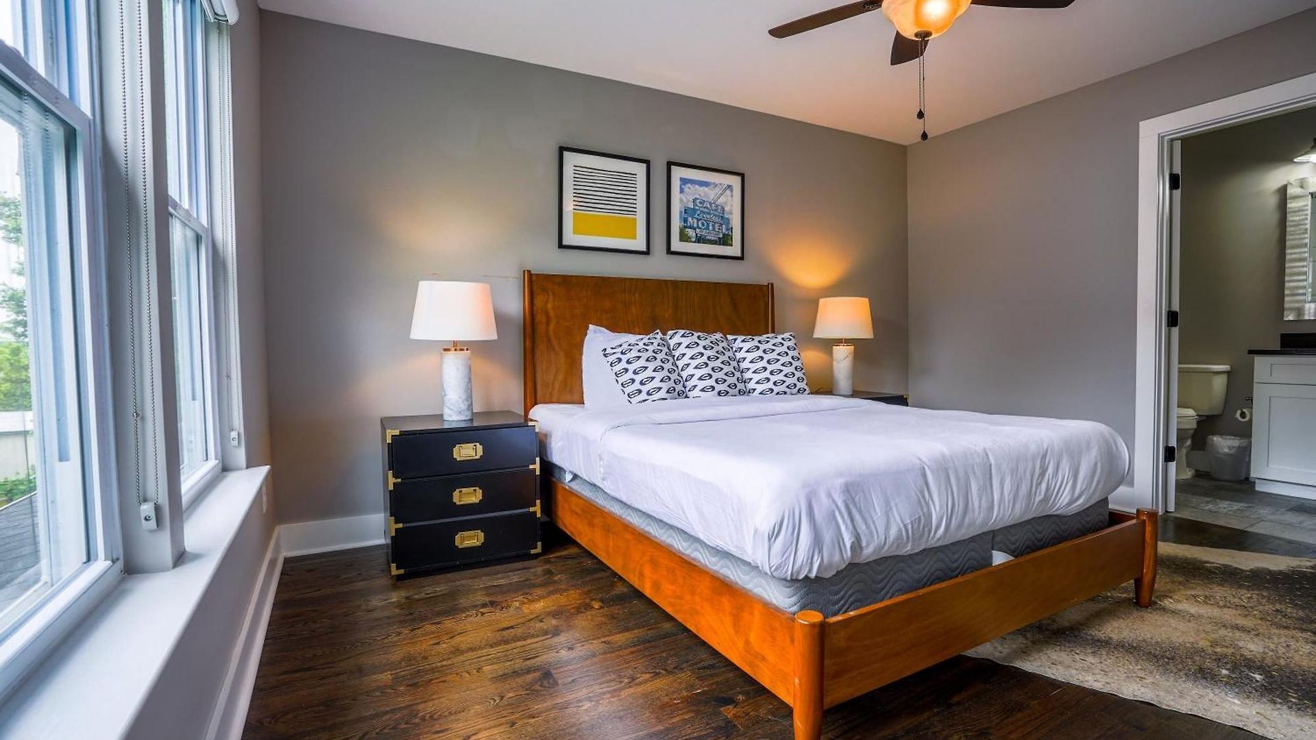 Chic Townhome In Trendy East Nash *