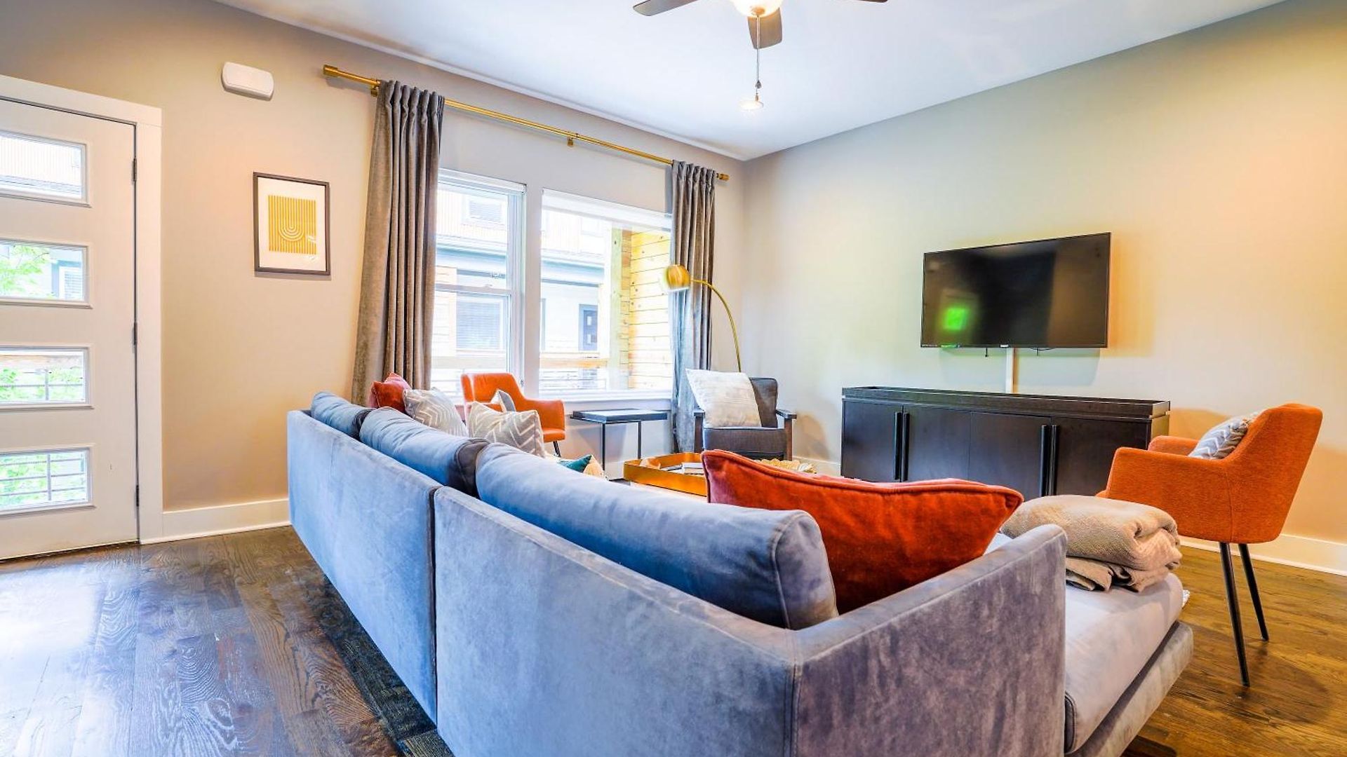 Holiday home Chic Townhome In Trendy East Nash