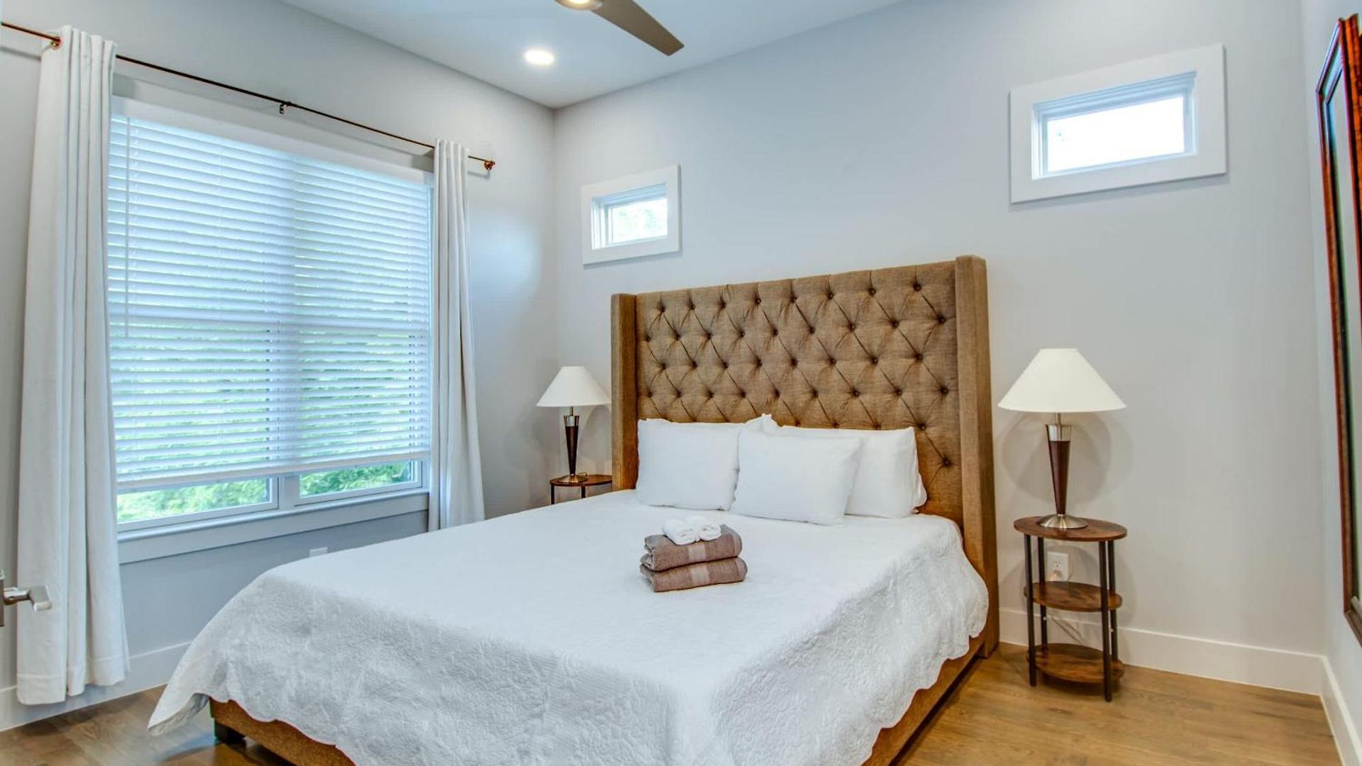 Modern Duplex - 1 Mile From Robust Nightlife *