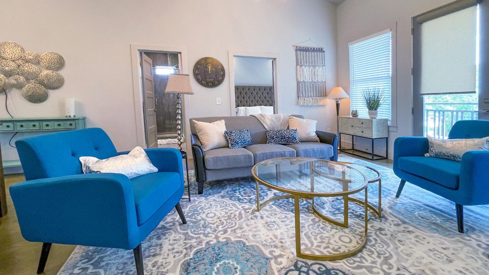 Modern Duplex - 1 Mile From Robust Nightlife Holiday home *