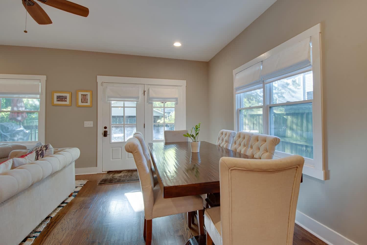 Holiday home Perfect For Groups - Fenced-in Yard Pet Friendly *
