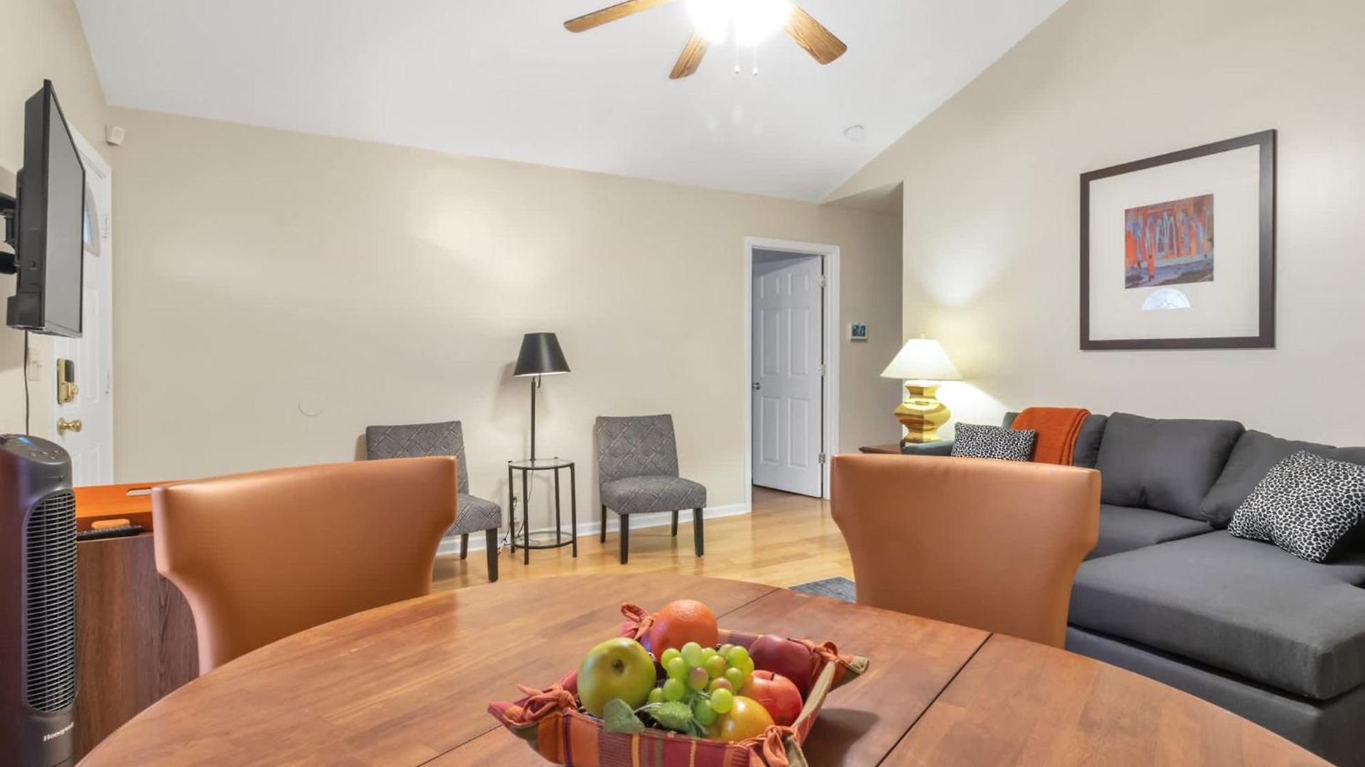 Cozy 3 Bdr In West L Close To Tsu