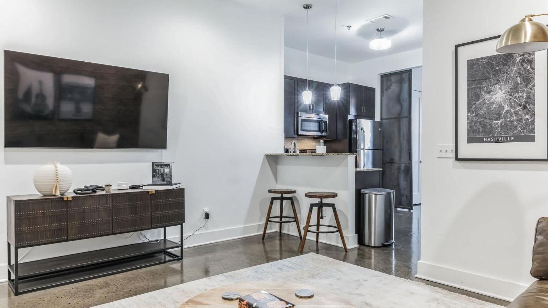 Holiday home Chic And Modern West End Living