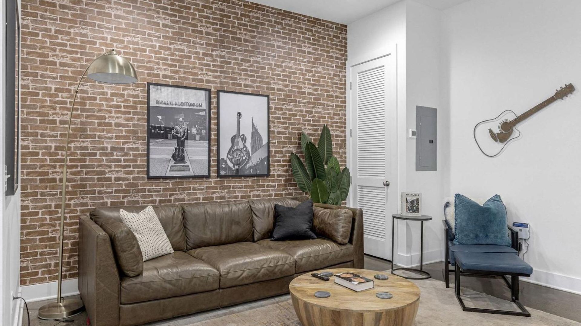 Holiday home Chic And Modern West End Living *