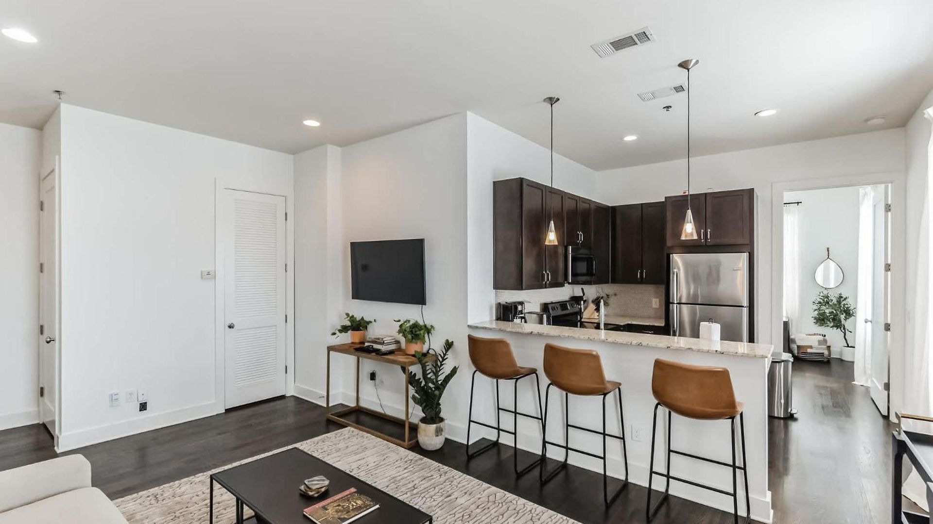 Holiday home 1 Bdr Loft Centrally Located In West End Nashville