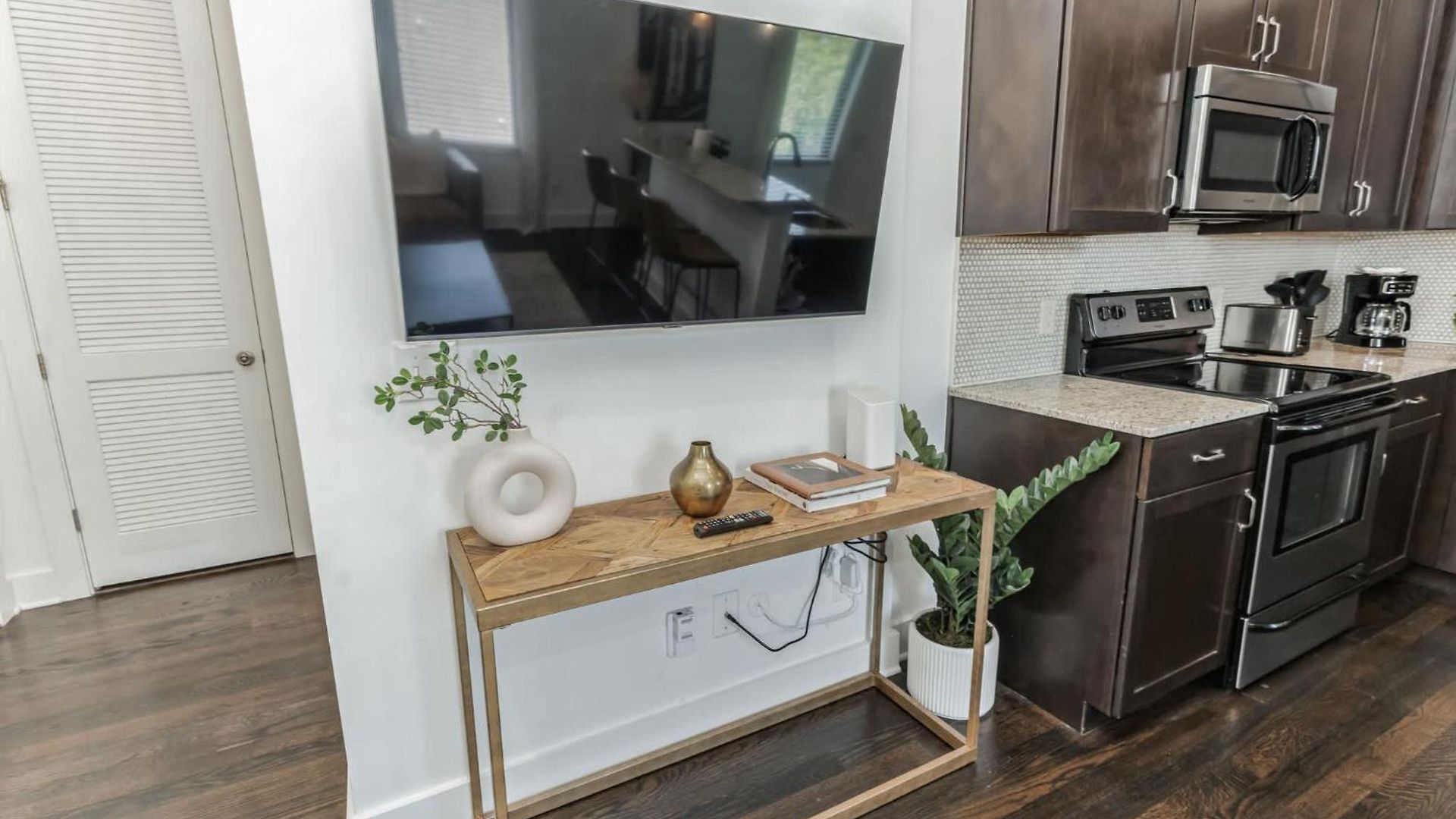 Couple's Retreat Near Vanderbilt Holiday home Nashville
