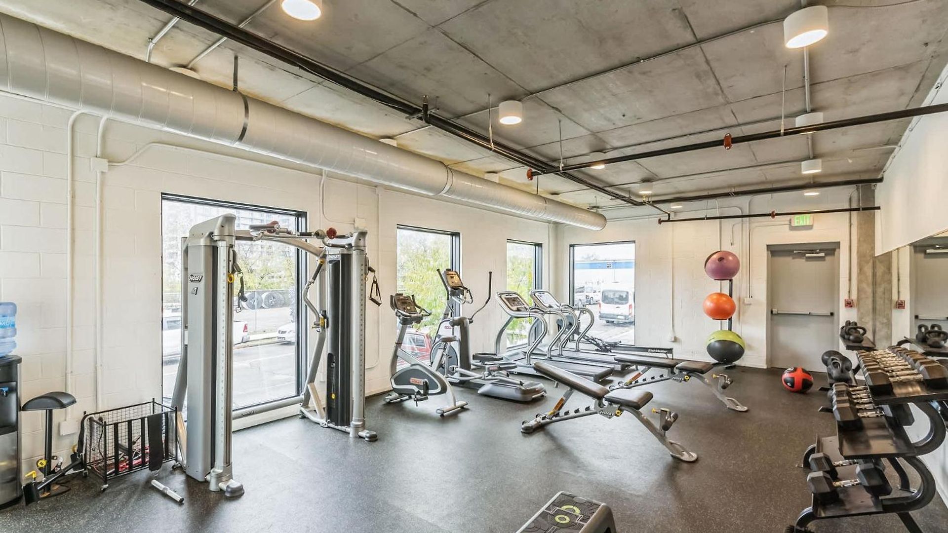 Trendy For 8 In Highly Walkable Neighborhood Holiday home