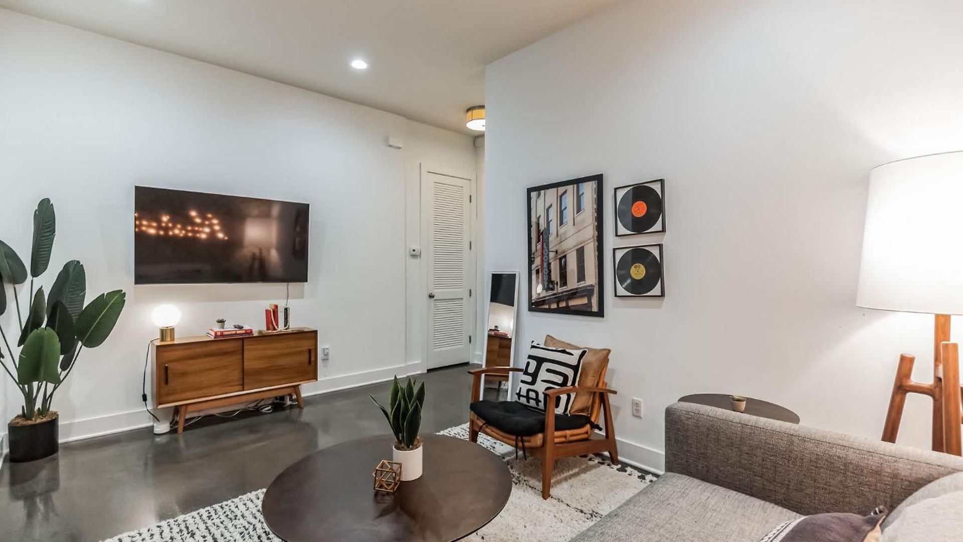 Holiday home 1 Bdr Loft Near The Parthenon Nashville