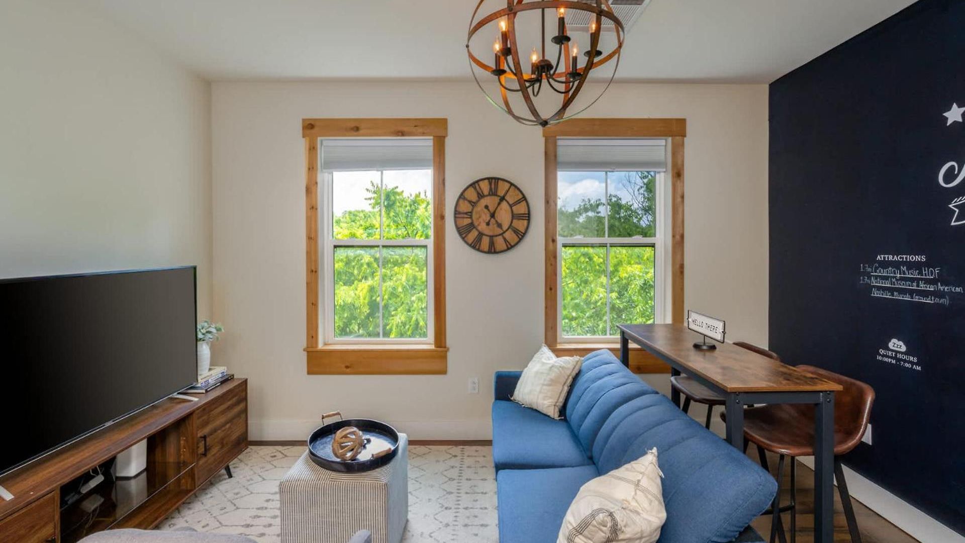 Charming Historic Loft Near Centennial Park