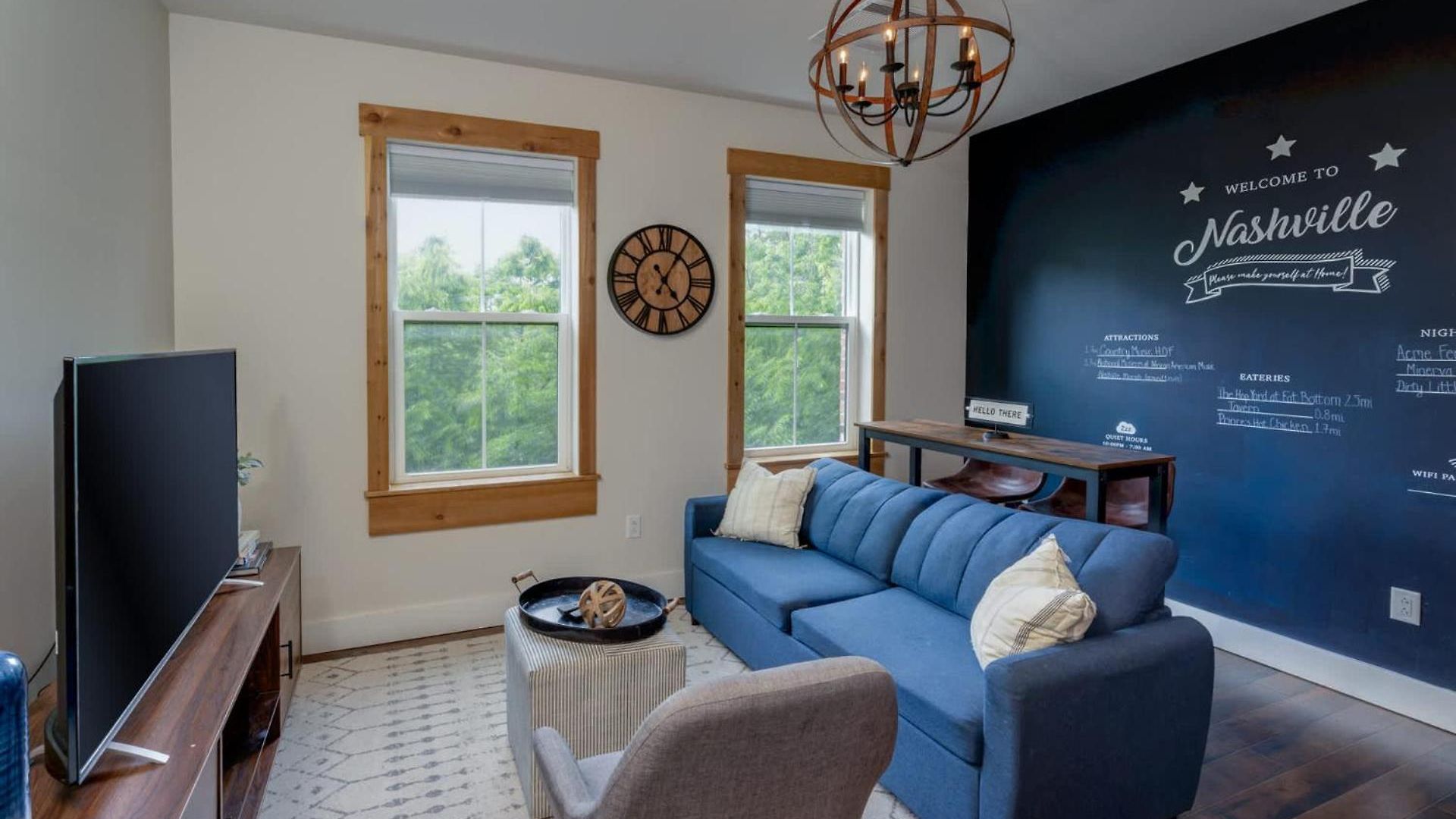 Charming Historic Loft Near Centennial Park *