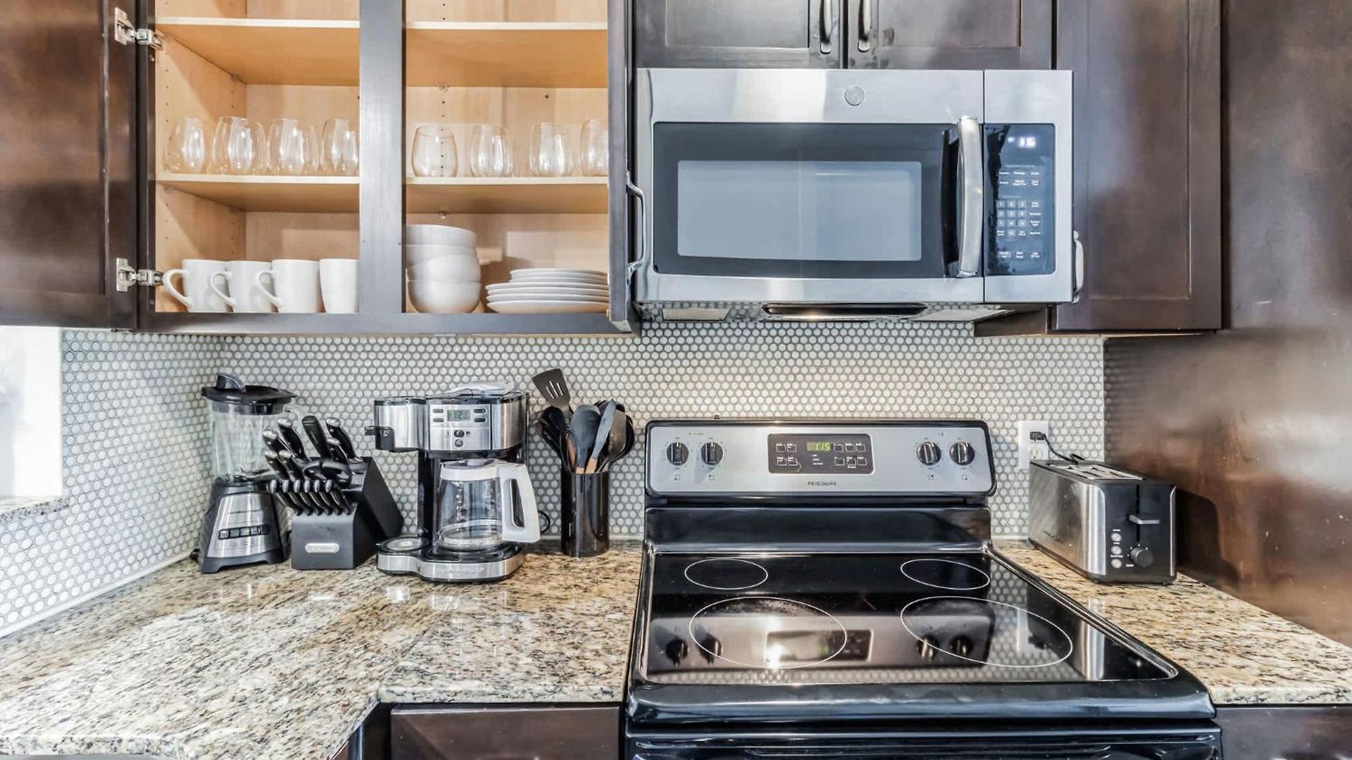 Centennial Park Near Broadway Sleeps 4 Holiday home Nashville