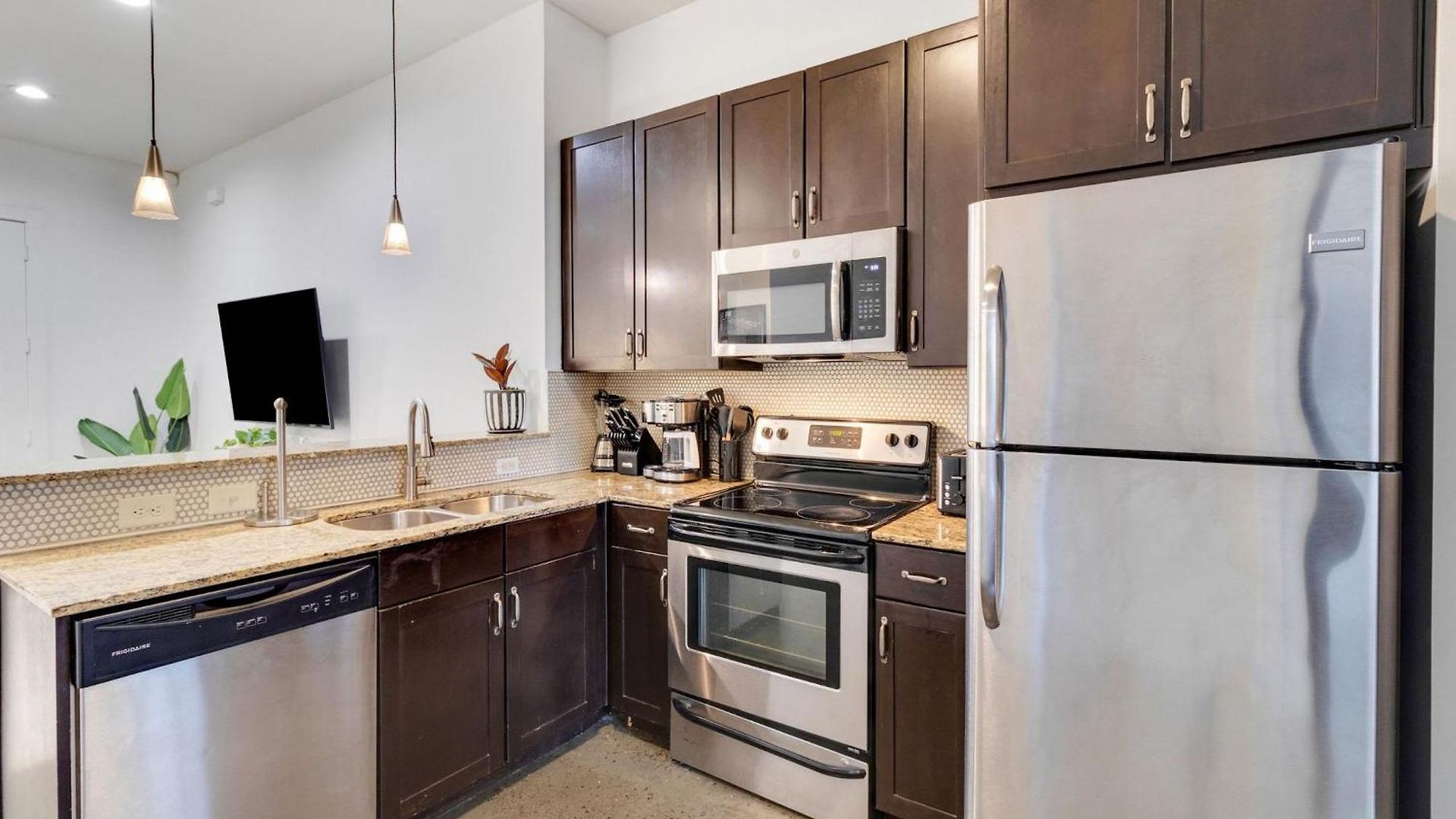 Centennial Park Near Broadway Sleeps 4 * Nashville