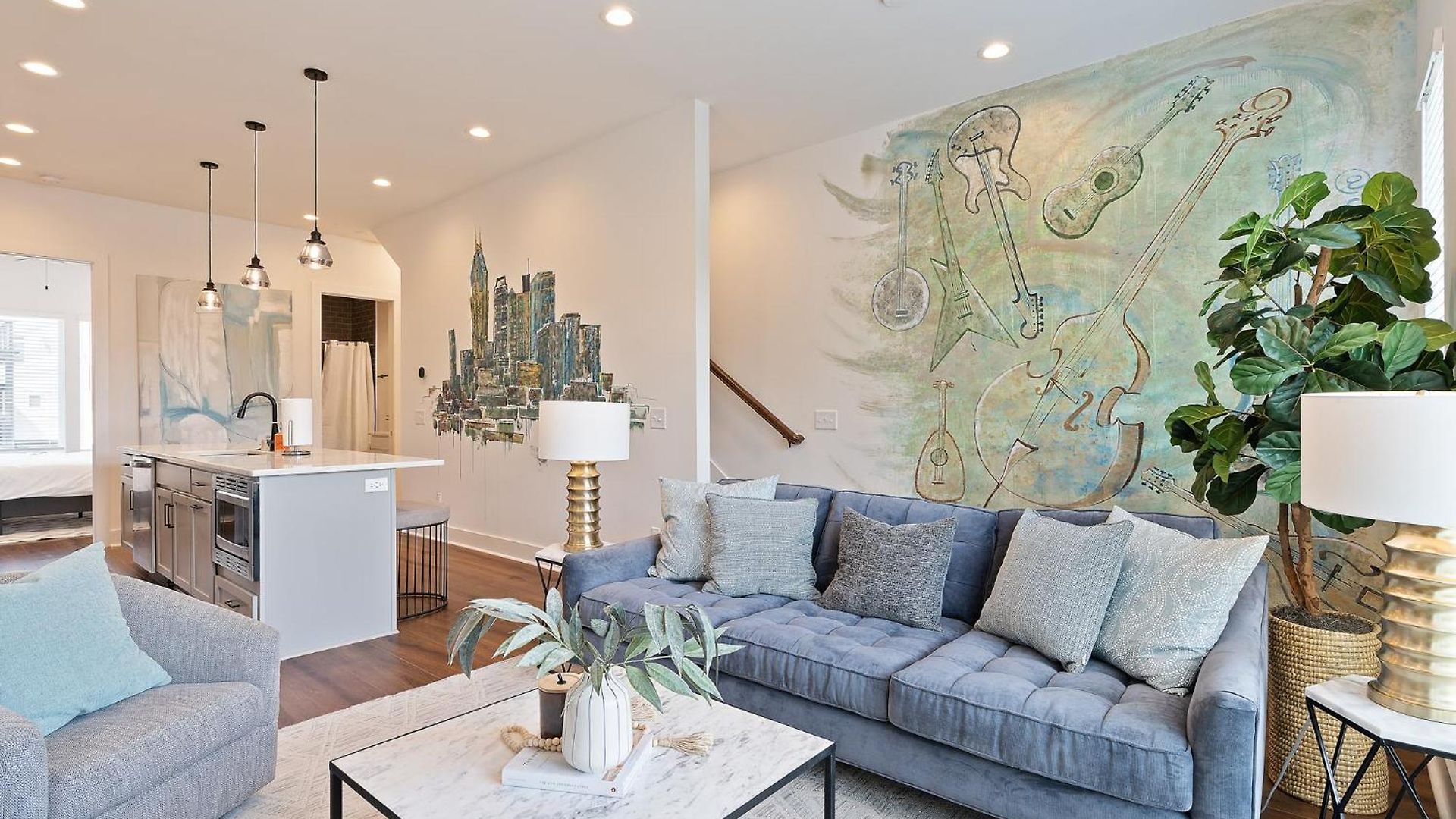 Modern Music Terrace Getaway Apartment *