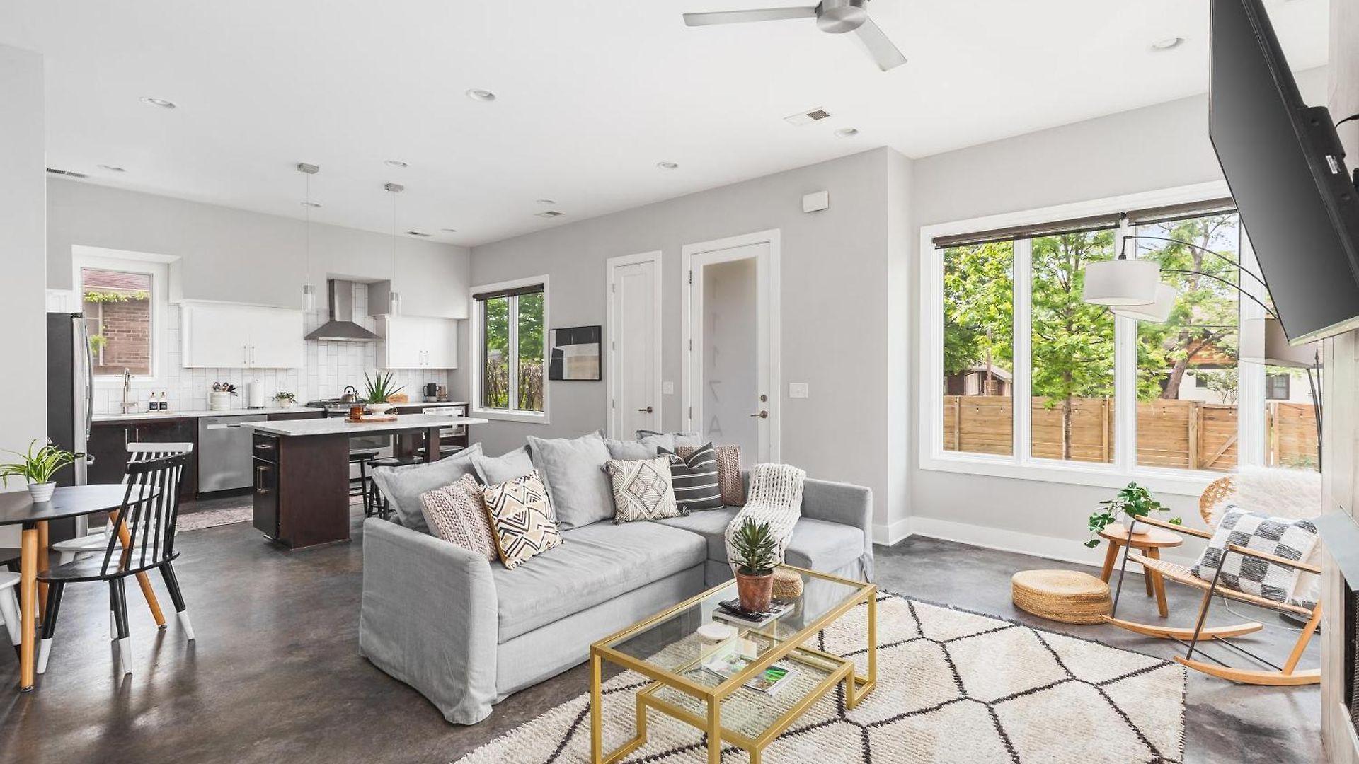 Holiday home Modern Luxury With Rooftop Deck, 3 Mi To Downtown *