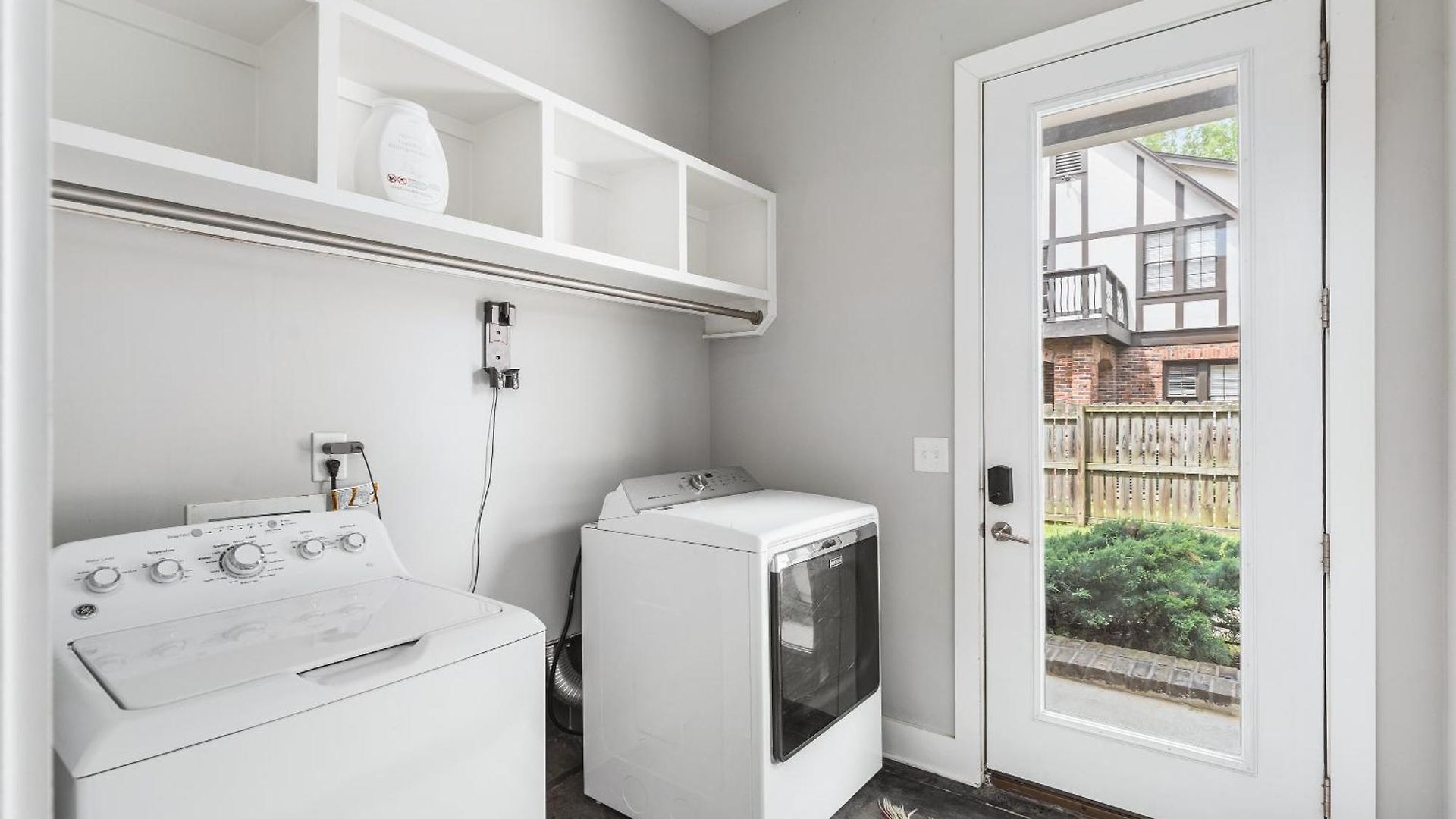 Modern Luxury With Rooftop Deck, 3 Mi To Downtown Nashville