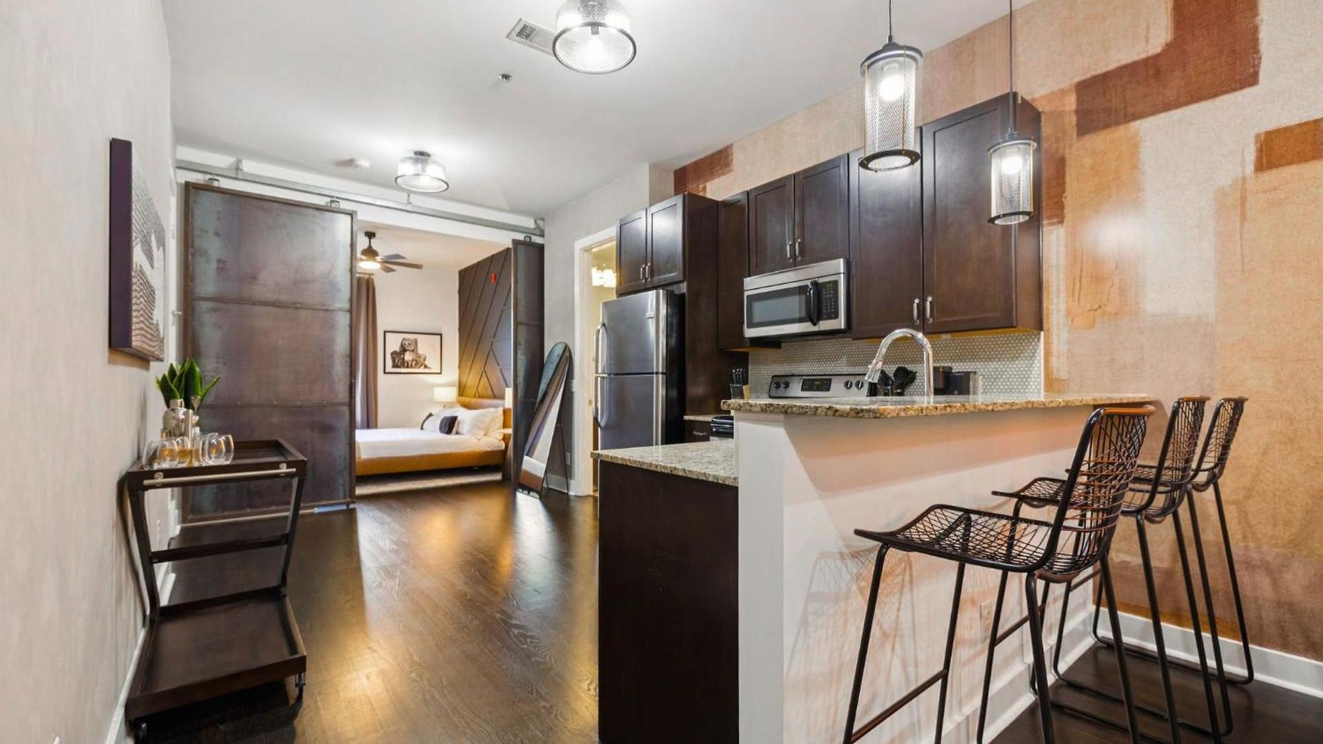 Neon Daes Amazing 1 Bedroom Near Vandy And Broadway