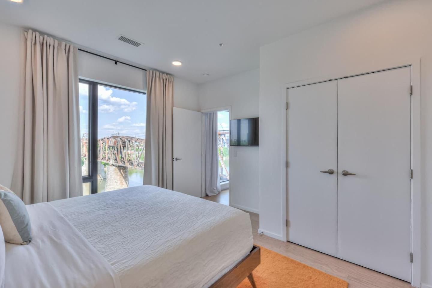Boutique On Nashville's Riverfront- Eve #402 Holiday home *