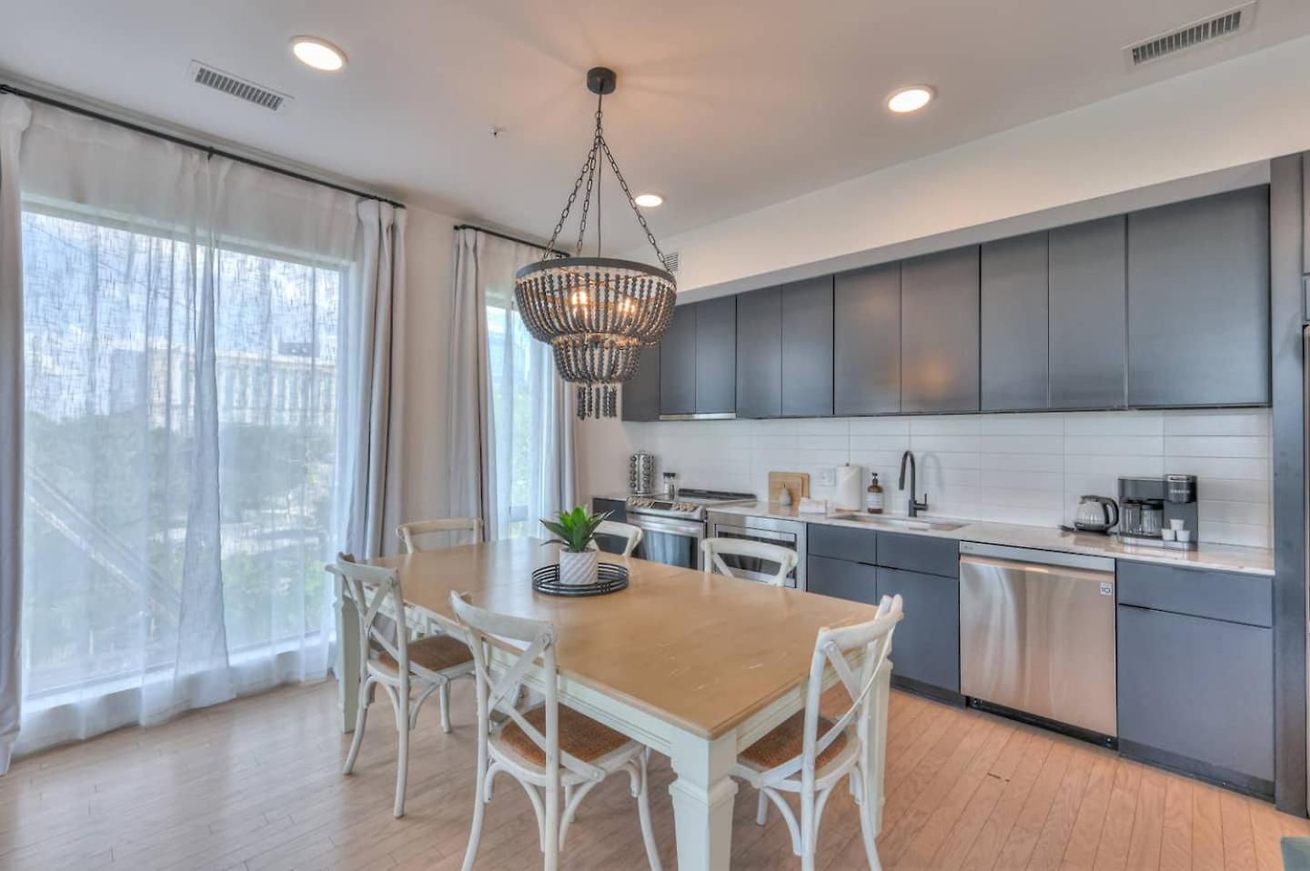 Boutique On Nashville's Riverfront- Eve #402 Holiday home