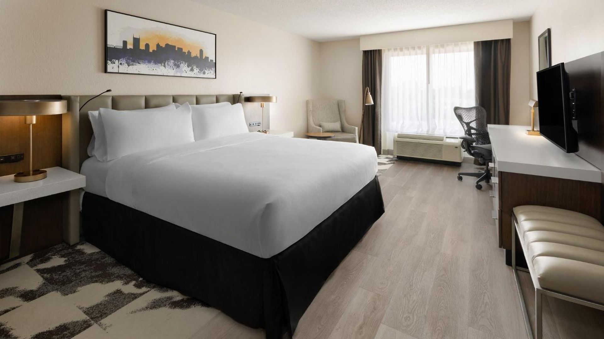 Hotel Crowne Plaza Airport By Ihg