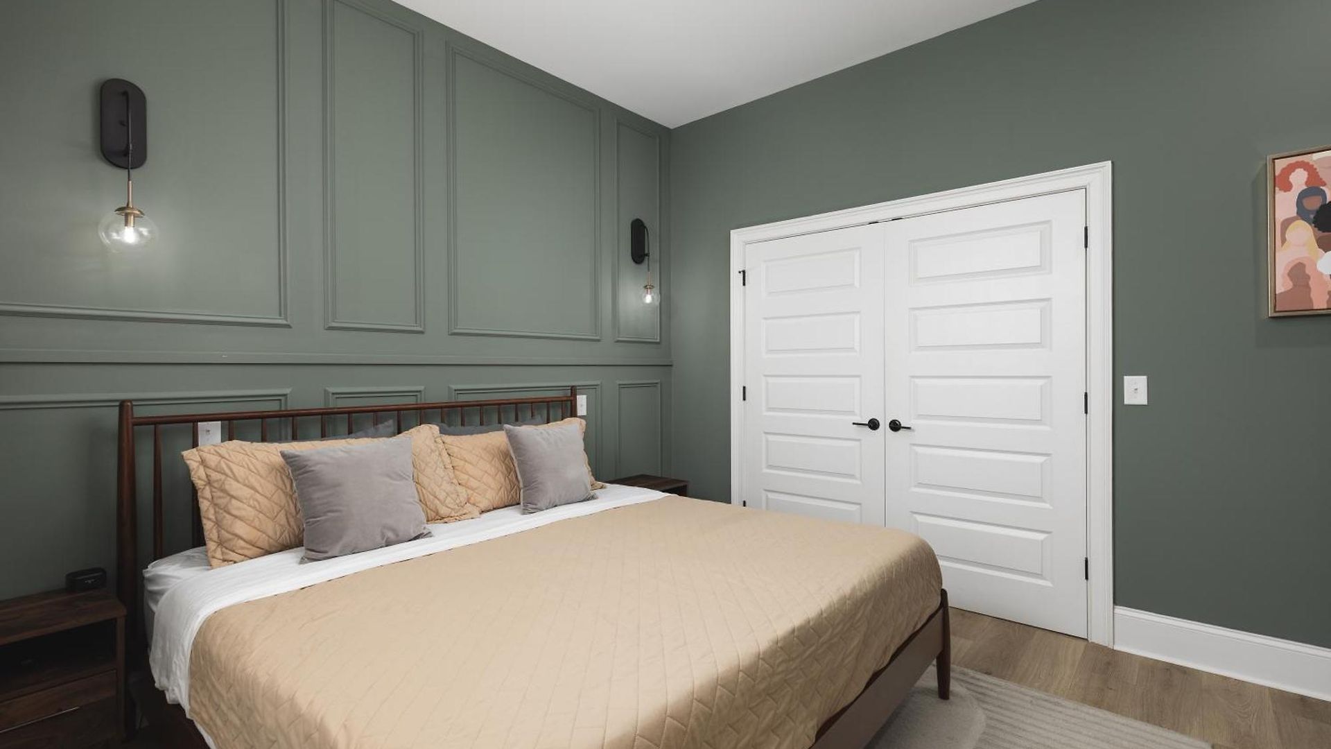 With Free Parking, 3 Miles Downtown, Near Restaurants Nashville