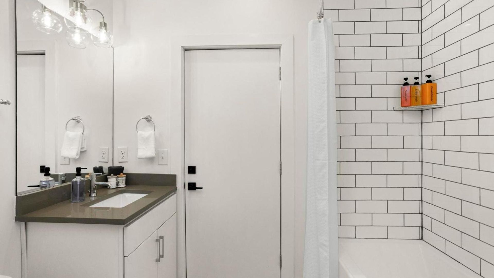 Holiday home Play At 8th & Argyle Elite Vacation Spot