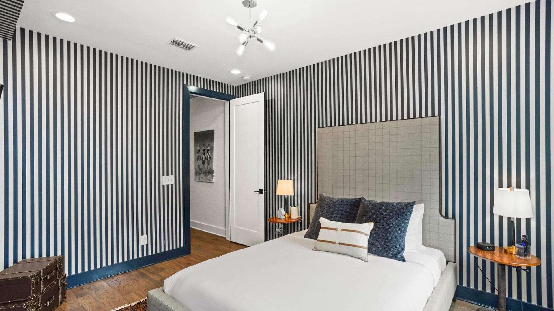 Class At 8th & Argyle Elite Vacation Spot Holiday home Nashville