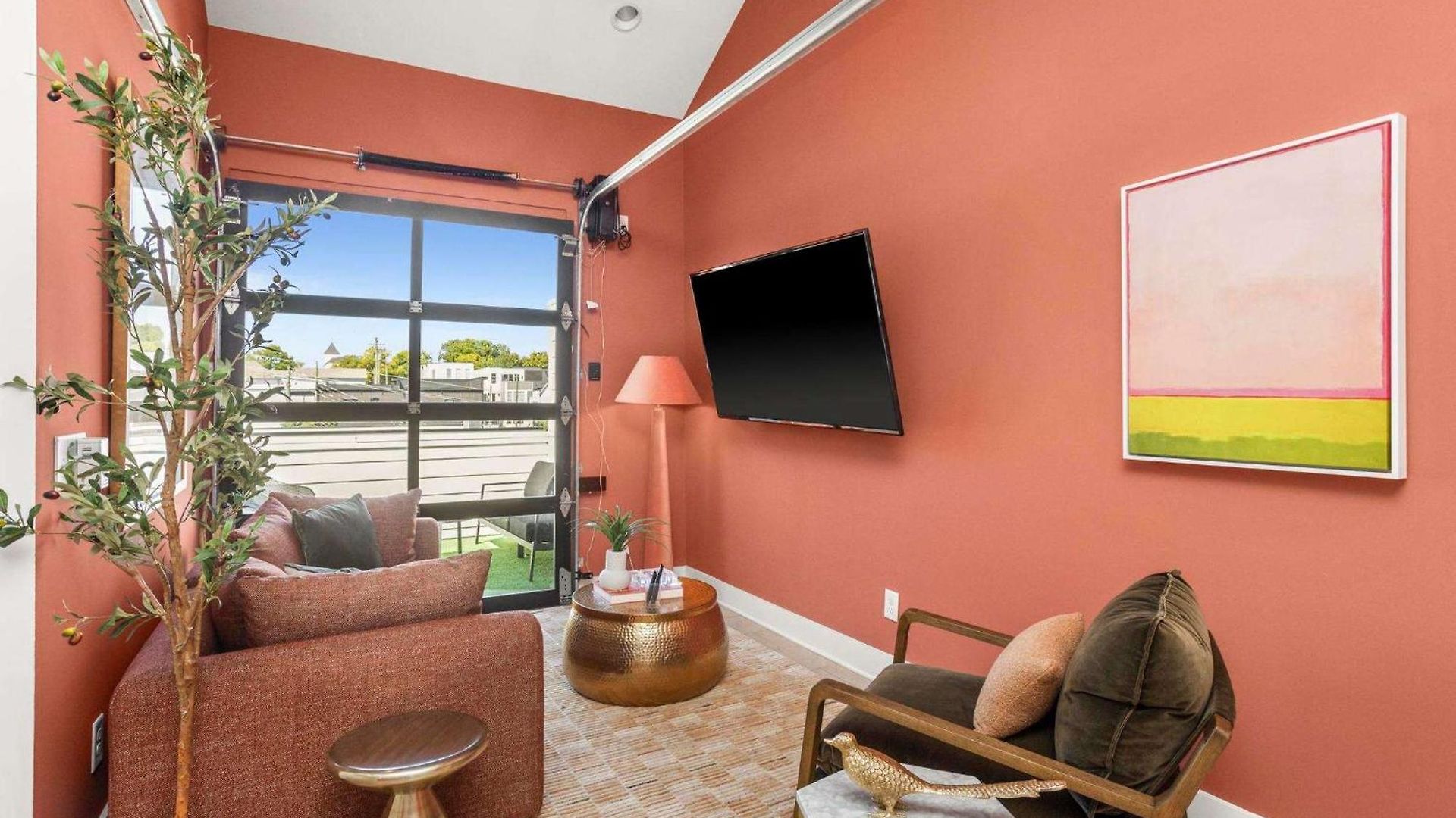 Luxe At 8th And Argyle Elite Vacation Spot